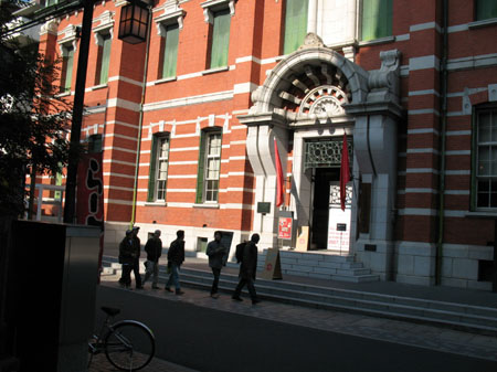 06b_historic_Kyoto_Museum_entrance